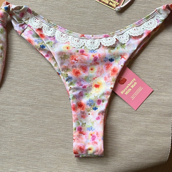 Strawberry Milk Mob Floral Bikini - Pink and White - Picture 3 of 10